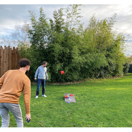 JEU DE CORNHOLE